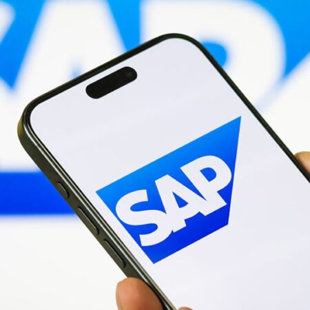 SAP shares fall after reporting disappointing cloud contract value-“SAP Shares Drop After Disappointing Cloud Contract Value Report”