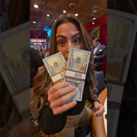 Epic $10,000 Baccarat Hand: Unbelievable Vegas Casino Moment!