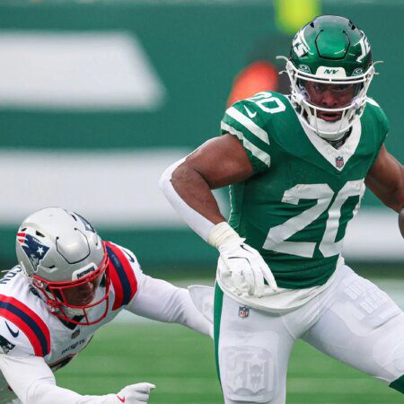 Broncos’ top 2 free agent targets after falling short of Super Bowl goal-“Top 2 Free Agent Targets for Broncos Post-Super Bowl Aspirations”