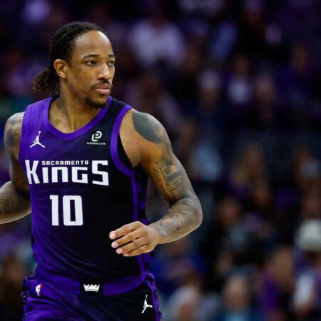 DeMar DeRozan, Keon Ellis sound off on trade rumors as Sacramento shops package deal-“DeMar DeRozan & Keon Ellis Respond to Sacramento Trade Rumors Amid Package Deal Discussions”