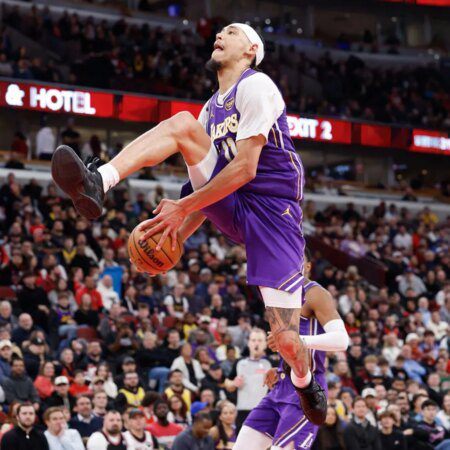 Jaxson Hayes, Carter Bryant among players to participate in Dunk Contest-“Jaxson Hayes and Carter Bryant Headline Dunk Contest Participants”