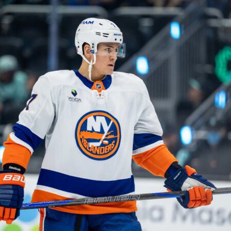 Fitzgerald Pulls Off Unimaginable; Islanders Add Depth-“Fitzgerald’s Bold Moves: Islanders Boost Roster Depth”