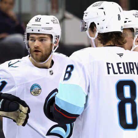 西雅圖海妖在 NHL 交易截止日期前聆聽前 4 號秀肖恩·賴特 (Shane Wright) 的談話