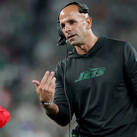 Robert Saleh will call defensive plays as head coach-“Robert Saleh to Call Defensive Plays as Head Coach: Key Insights”
