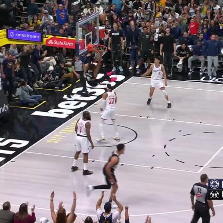 [Highlight] Nikola Jokic with a slick one handed behind the back pass to set up Payton Watson-“Watch Nikola Jokic’s Stunning One-Handed Behind-the-Back Pass to Payton Watson”