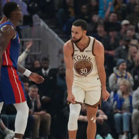 Stephen Curry makes trick shot off Draymond Green laser pass-“Stephen Curry’s Incredible Trick Shot Off Draymond Green’s Laser Pass”