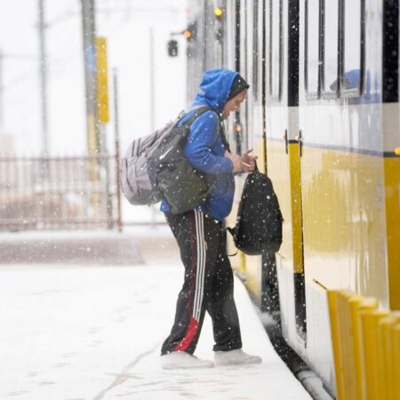 這個週末達拉斯會下很多雪嗎？想打賭嗎？