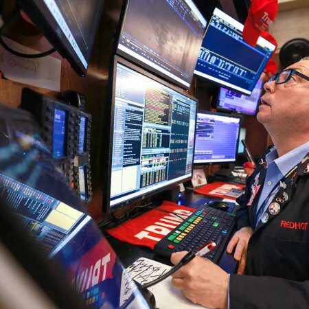 Economist Peter Schiff warns gold rally signals major dollar crisis, economic collapse ahead-“Peter Schiff: Gold Rally Signals Imminent Dollar Crisis and Economic Collapse”