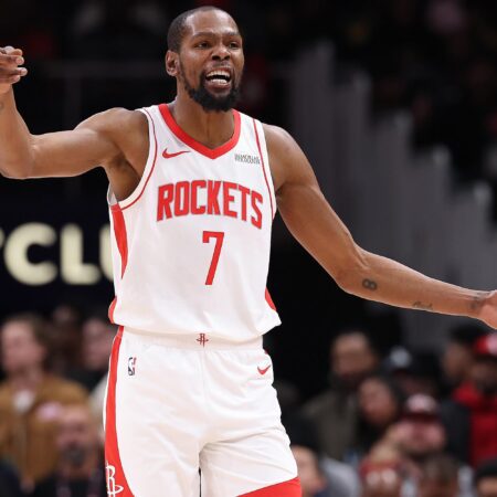 Kevin Durant Weighs In on If He Can Pass Kareem on NBA’s All-Time Scoring List in Video-“Kevin Durant Discusses Passing Kareem on NBA All-Time Scoring List”