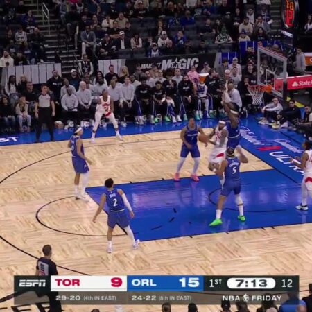 [Highlight] Brandon Ingram with the 360 no look pass!-“Brandon Ingram’s Stunning 360 No-Look Pass Highlight”