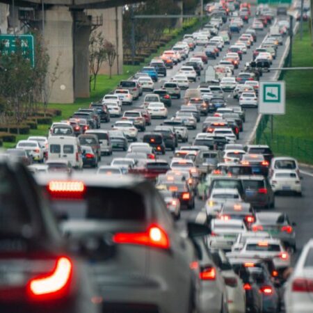 IDOT, State Police issue driving safety reminders ahead of Super Bowl Sunday-“Driving Safety Tips for Super Bowl Sunday: IDOT & State Police Reminders”