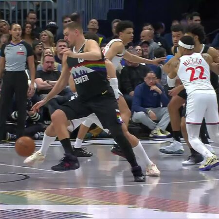 [Highlight] Brook Lopez fouls Nikola Jokic and he doesn’t like the call (with replays)-Brook Lopez Fouls Nikola Jokic: Controversial Call & Replays