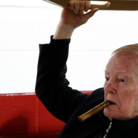 Washington football legend Sonny Jurgensen dies at 91-“Washington Football Legend Sonny Jurgensen Passes Away at 91”