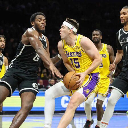 Austin Reaves gives hilarious breakdown of pain of being out injured-“Austin Reaves Hilariously Breaks Down the Struggles of Injury Recovery”