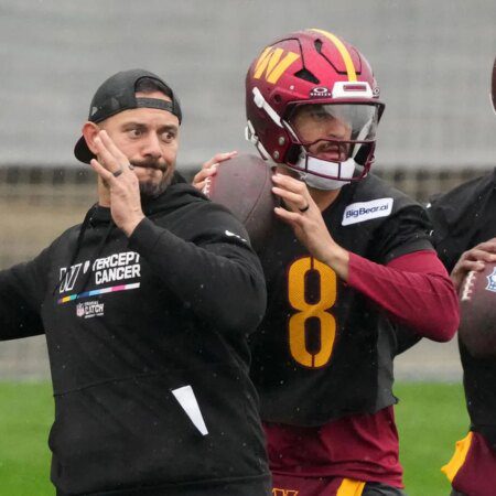 David Blough earns ‘brilliant’ props from BIL Christian Gonzalez-“David Blough Receives Praise from BIL Christian Gonzalez”