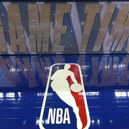 Golden State trades center to Raptors after Porzingis-Kuminga deal-“Golden State Trades: Raptors Acquire Talent Post Porzingis-Kuminga Deal”