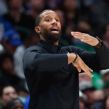 Charles Lee hits wild cartwheel after 6th-straight win-“Charles Lee’s Wild Cartwheel Celebrates 6th Straight Win”