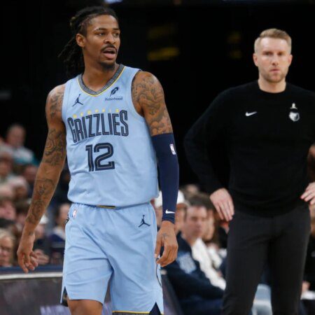 Ja Morant Reluctant to Sign Extension with Trade Suitor, Impact on Grizzlies-“Ja Morant Reluctant to Sign Extension: Trade Impact on Grizzlies”