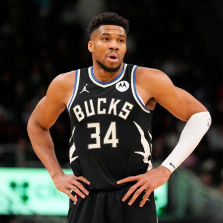 Insider Names 3 Teams to Watch for Giannis Antetokounmpo Trade-“Top 3 Teams to Watch for Giannis Antetokounmpo Trade”