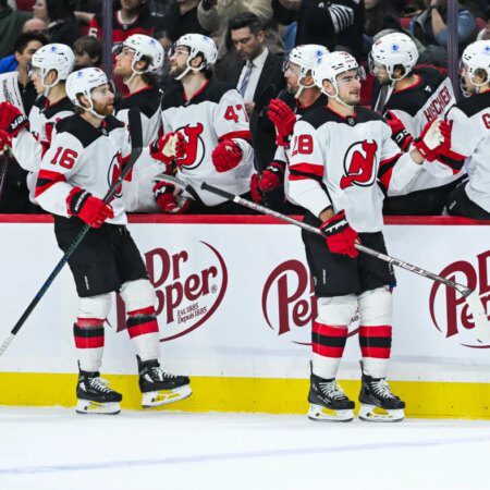 Power Play falls flat in Devils’ loss in Ottawa-“Power Play Struggles in Devils’ Loss to Senators”