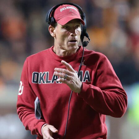 Brent Venables loses his assistant head coach to Bills-“Brent Venables Loses Assistant Head Coach to Buffalo Bills”