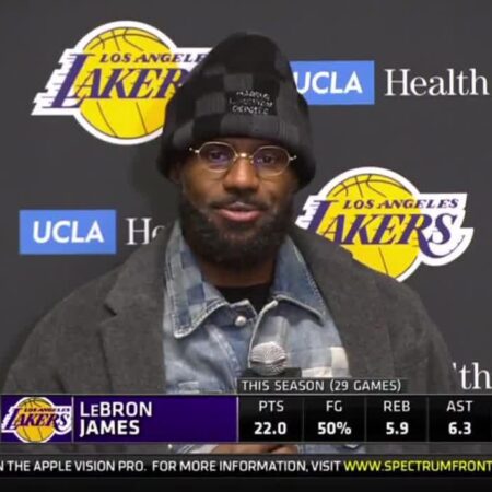 LeBron James on former teammate Richard Jefferson:“I looked at some of our assistant coaches on the bench and I was like it’s kinda crazy that I’m watching my teammate that I won a championship from 10 years ago and now he’s an analyst and I’m still playing”-“LeBron James Reflects on Richard Jefferson’s Journey from Teammate to Analyst”