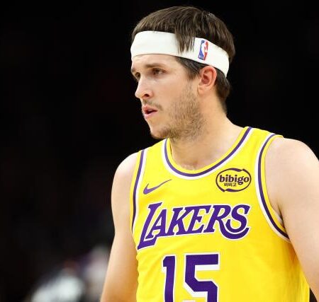 Is Austin Reaves playing for Lakers tomorrow vs. Knicks?-“Austin Reaves Injury Update: Will He Play for Lakers vs. Knicks Tomorrow?”
