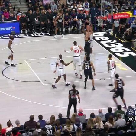 [Highlight] Jamal Murray finds a wide-open Nikola Jokić under the basket for the easy two points-“Jamal Murray Assists Nikola Jokić for Easy Basket”