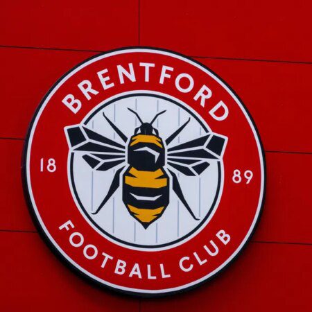 Effort for Brentford star blocked by ‘transfer restrictions’ – Bees wouldn’t play ball-“Brentford Star’s Transfer Hampered by Restrictions: Why Bees Won’t Play Ball”