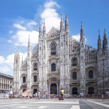 Milan’s Duomo draws millions with its stunning architecture-“Explore Milan’s Duomo: A Marvel of Stunning Architecture Draws Millions”