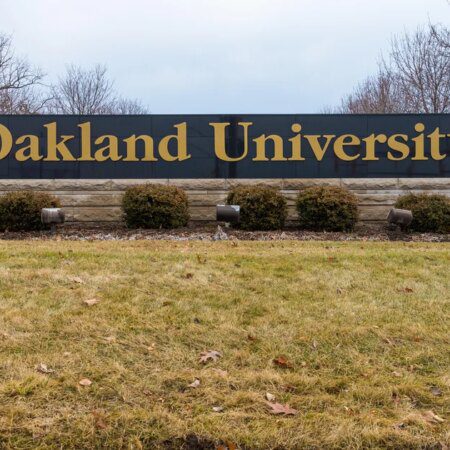 Oakland University on lockdown following “aggravated assault” on campus, police say-“Oakland University on Lockdown After Campus Aggravated Assault: Police Report”