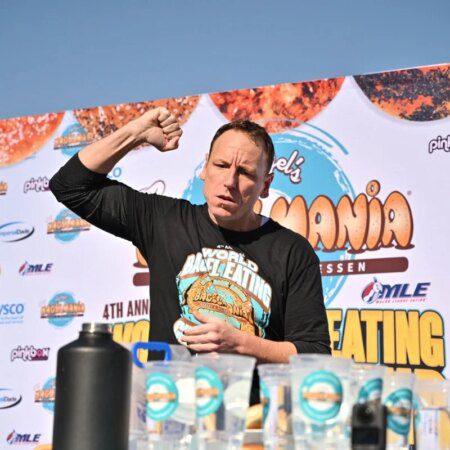 Joey Chestnut Defends Bagel-Eating Title in Vegas-“Joey Chestnut Retains Bagel-Eating Title in Vegas Showdown”