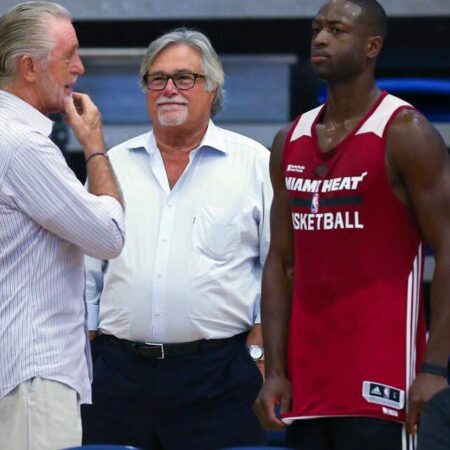 [Barry Jackson] “The Heat could have been able to make easily the best offer for Giannis (4 firsts, Ware, Herro, 1 other player) if the NBA had simply done the right thing and given the Heat its pick back for being the victim of what would be a crime in any other real-life transaction. “-“Barry Jackson: Heat’s Ideal Giannis Trade with 4 Firsts, Herro, and More”