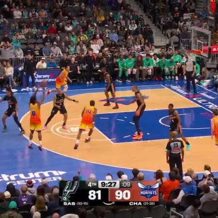 [Highlight] Collin Sexton is scorching hot from deep, scoring 21 points off the bench on a perfect 5-of-5 from three as the Hornets maintain the lead-“Collin Sexton Shines with 21 Points Off Bench, Perfect 5-of-5 from Three”