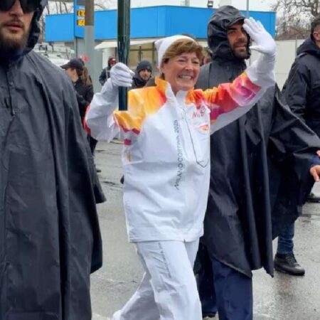 Utahn Amy Garff runs Olympic torch hoping to inspire students ahead of 2034 Winter Olympics-“Amy Garff Inspires Utah Students with Olympic Torch Run Ahead of 2034 Winter Olympics”