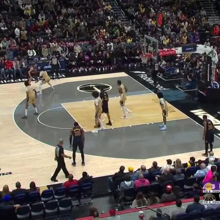 [Highlight] Luka Doncic banks in the 3-“Luka Doncic Nails Clutch 3-Point Shot”