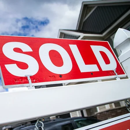 Mortgage broker says housing prices haven’t hit bottom yet: FP Video-“Mortgage Broker: Housing Prices Not at Bottom Yet | FP Video”