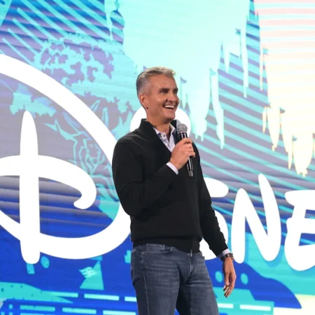 Disney’s Iger leaves both gifts and burdens for its next CEO-“Disney’s Iger: Leaving a Legacy of Gifts and Challenges for the Next CEO”