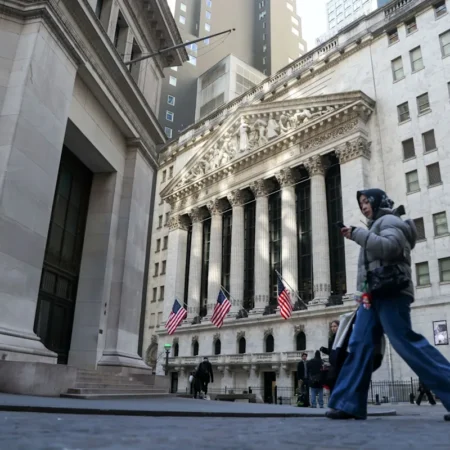 Hair Loss Biopharma Firm Veradermics Raises $256 Million in IPO-“Veradermics Raises $256 Million in IPO: A New Era in Hair Loss Biopharma”